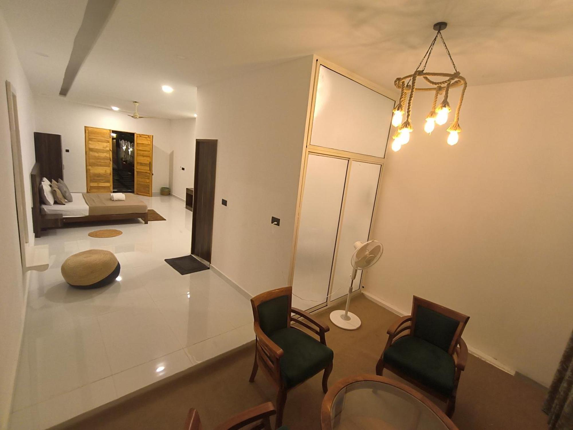 Aqua Beach Stays Ashwem Mandrem Extérieur photo