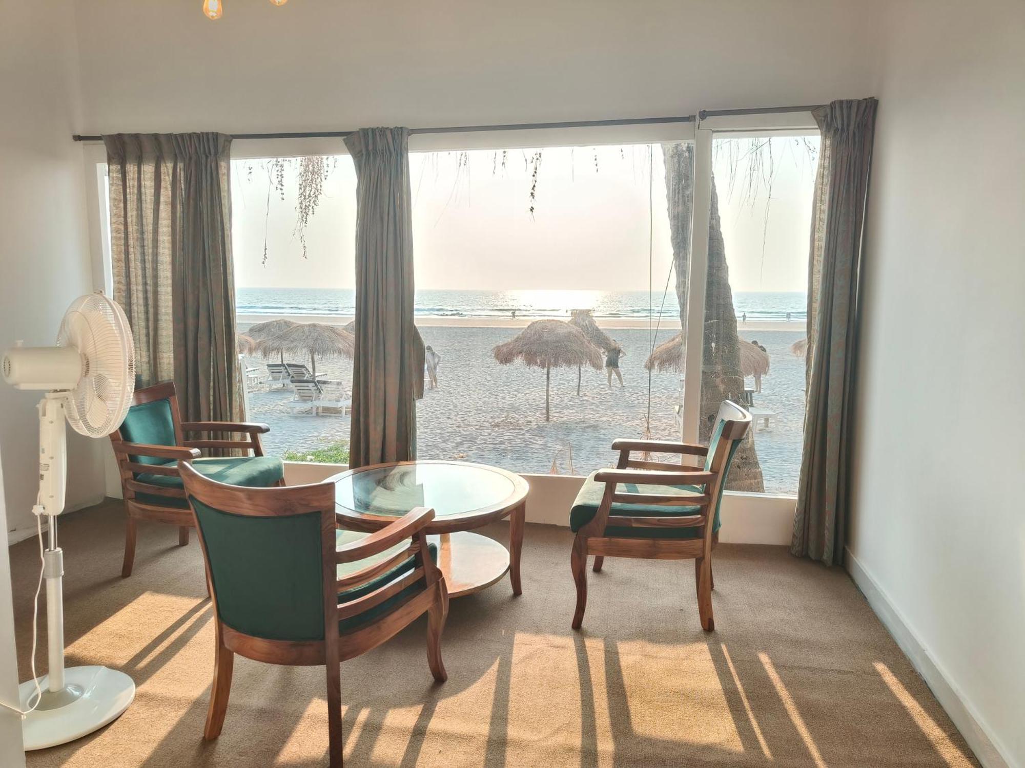 Aqua Beach Stays Ashwem Mandrem Extérieur photo