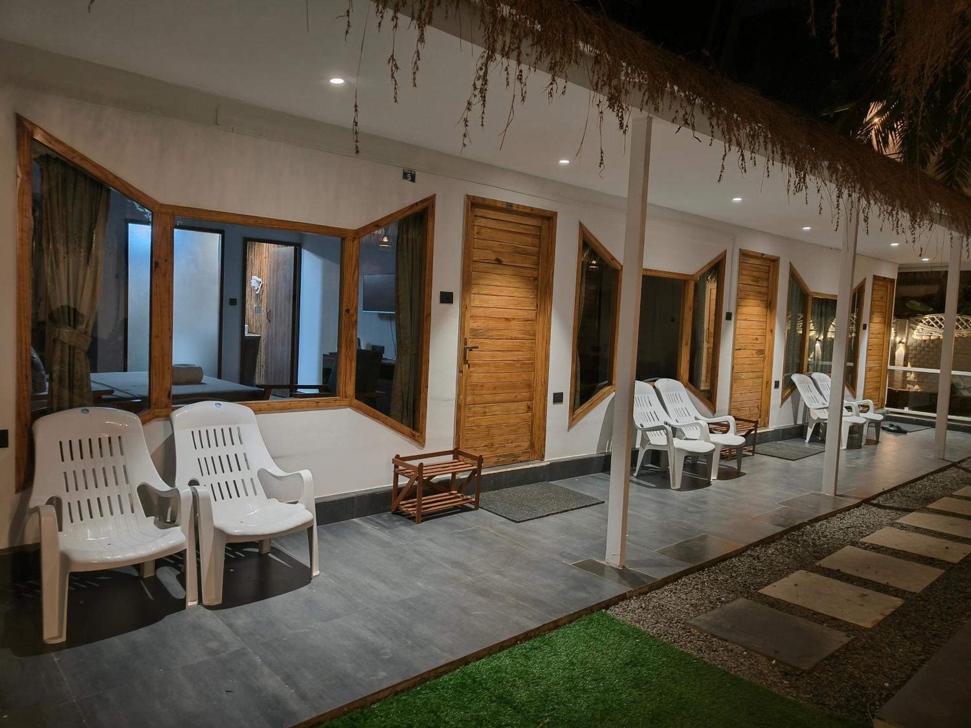 Aqua Beach Stays Ashwem Mandrem Extérieur photo