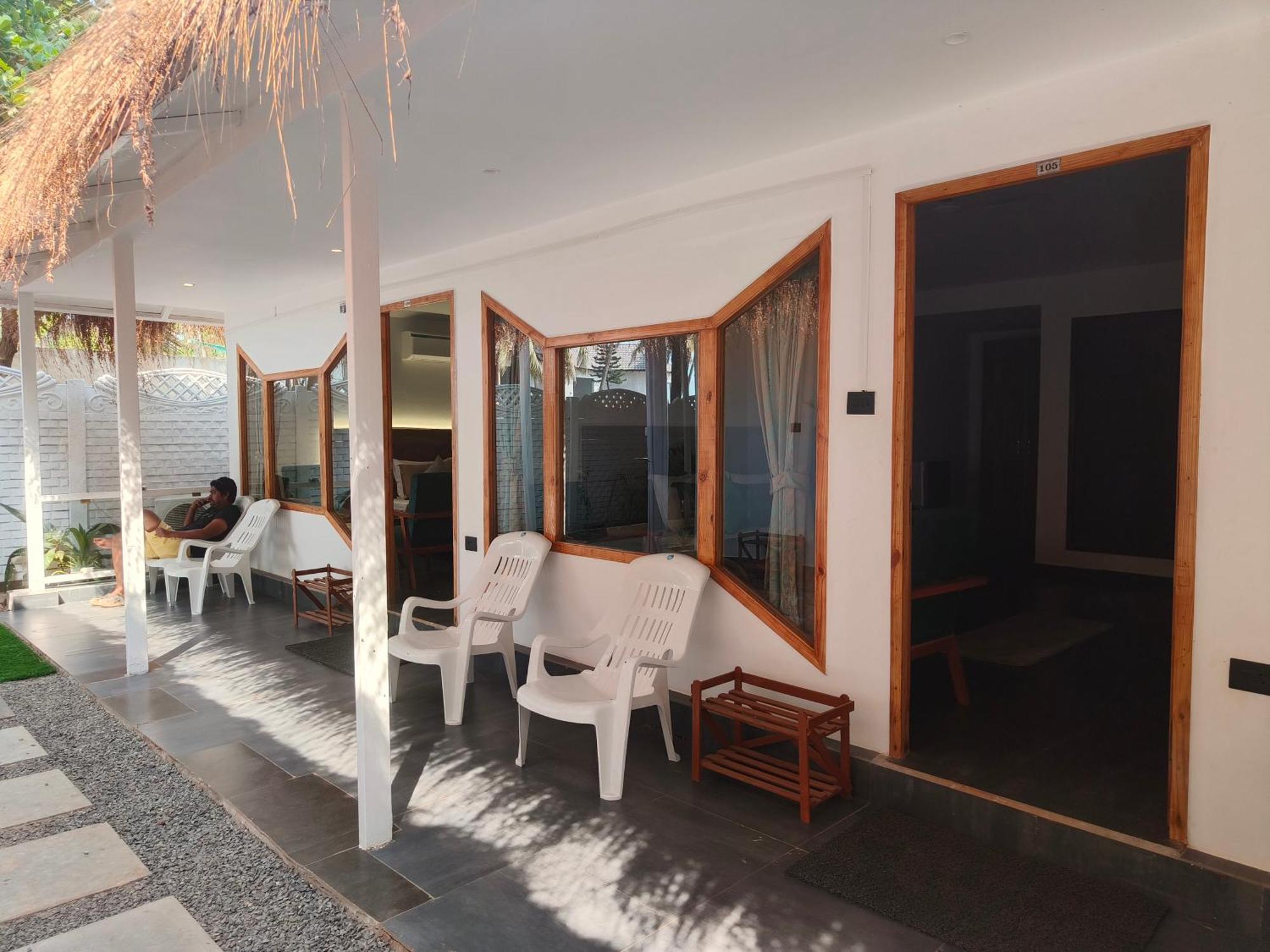 Aqua Beach Stays Ashwem Mandrem Extérieur photo