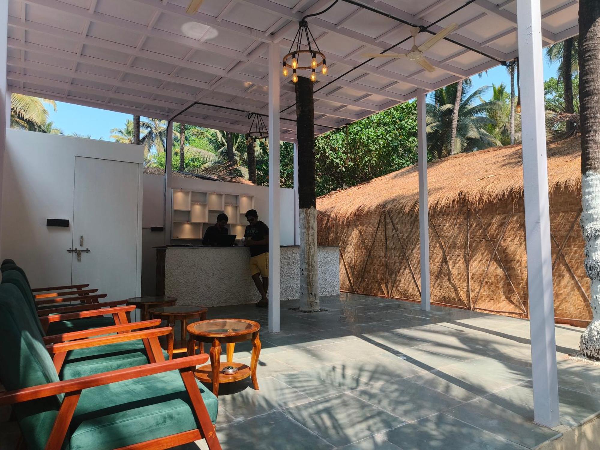 Aqua Beach Stays Ashwem Mandrem Extérieur photo