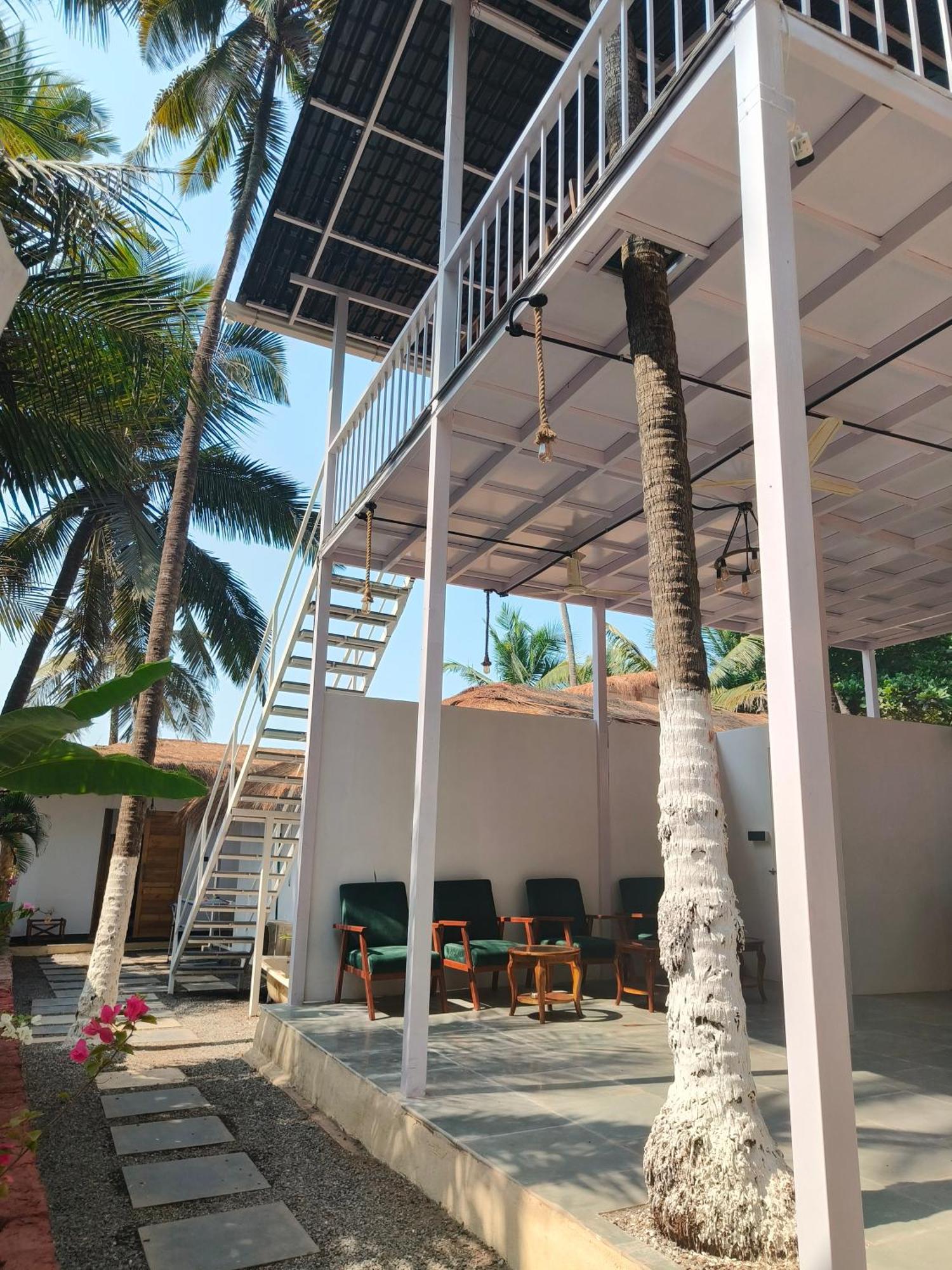 Aqua Beach Stays Ashwem Mandrem Extérieur photo
