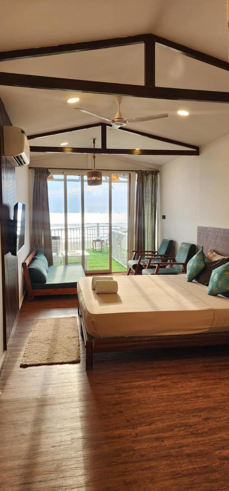 Aqua Beach Stays Ashwem Mandrem Extérieur photo